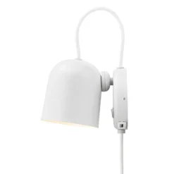 Angle vegglampe med USB - Hvit