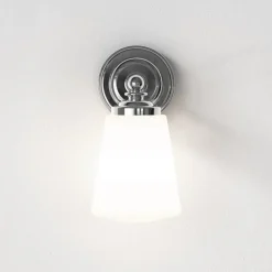 Anton vegglampe for baderom IP44