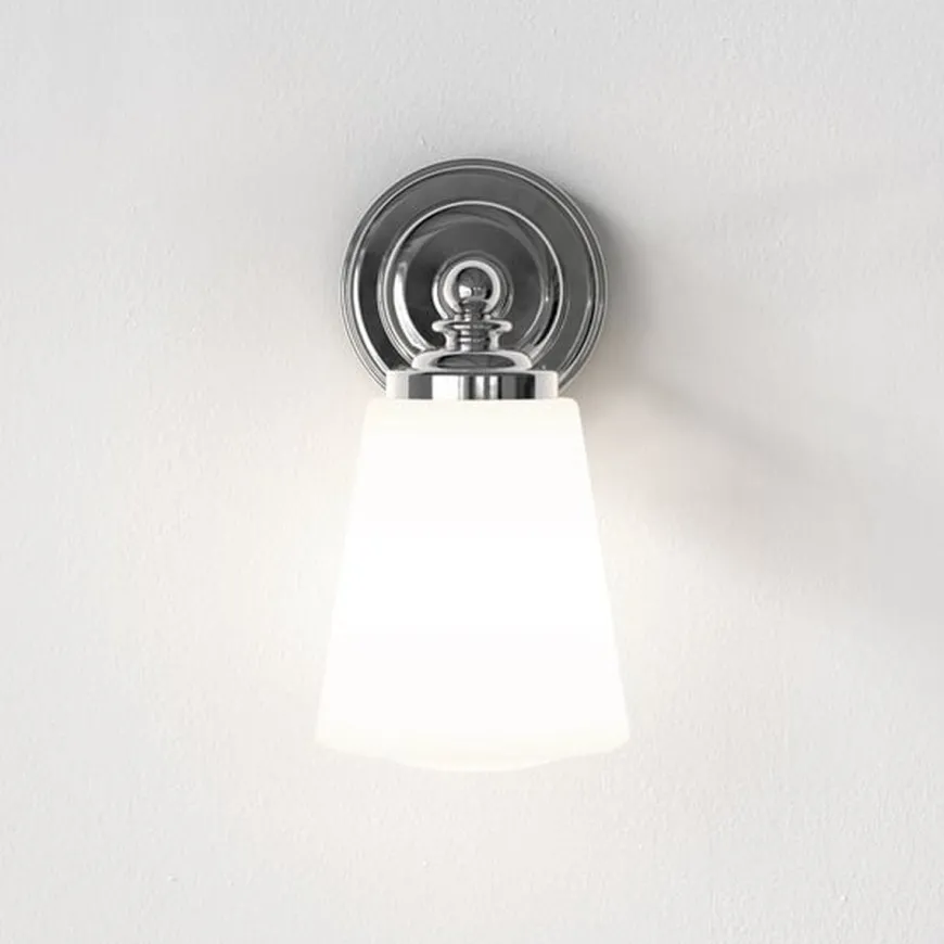 Anton vegglampe for baderom IP44