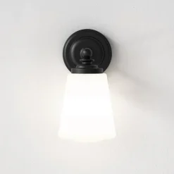 Anton vegglampe for baderom IP44