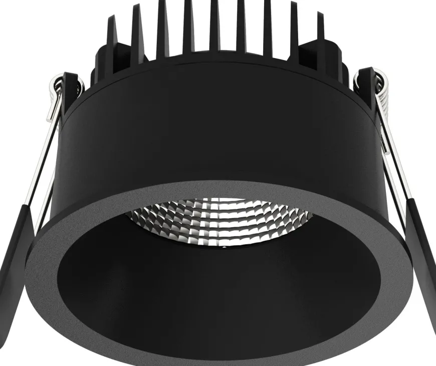 Aria D75 lavtbyggende downlight 7W 2700K IP44 m/flicker free dimbar driver - Svart