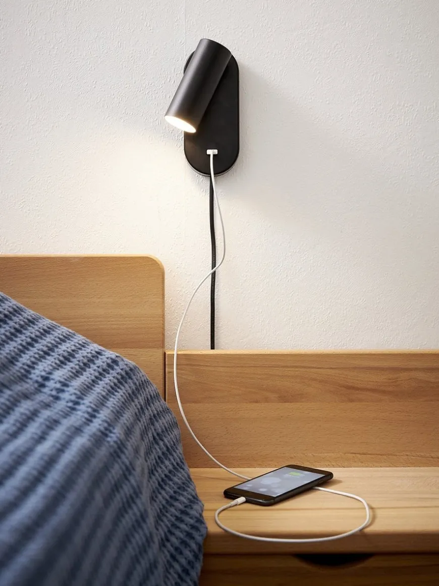 Ego vegglampe dimbar m/ USB - Svart