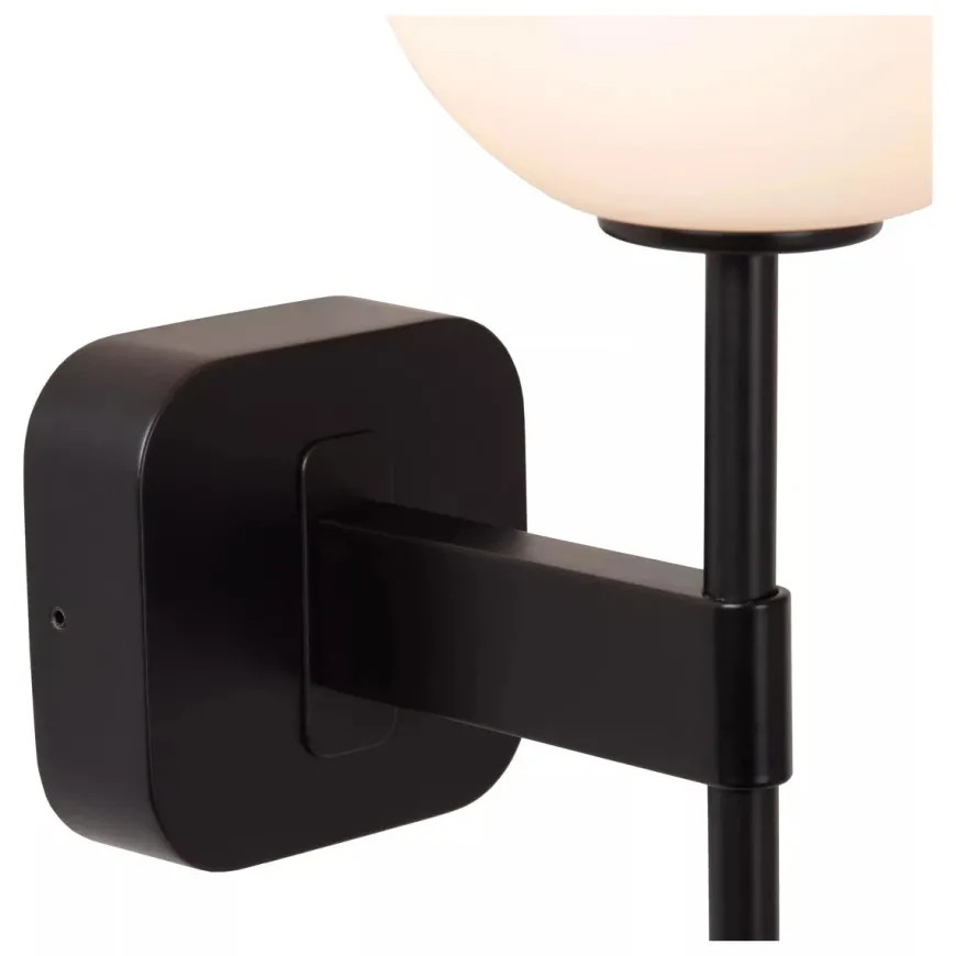 Elda vegglampe for baderom IP44