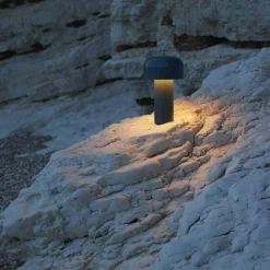 Flos Bellhop oppladbar bordlampe