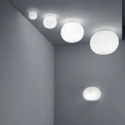 Flos Mini Glo-Ball C/W tak/vegg