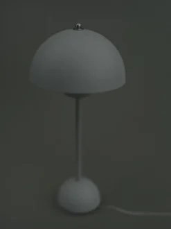 Flowerpot VP3 bordlampe