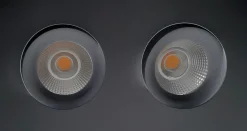 Georgia 360 lavtbyggende downlight dobbel 2x7W 2700K RA97 Dimbar IP44 - Svart