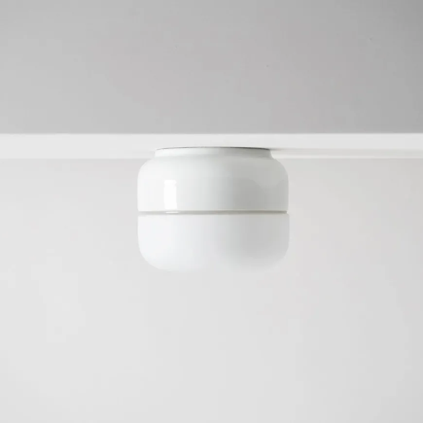 Ifø Ohm 140/115 tak/vegg 10W led dimbar IP44 - 2700K - Hvit/Opal glass