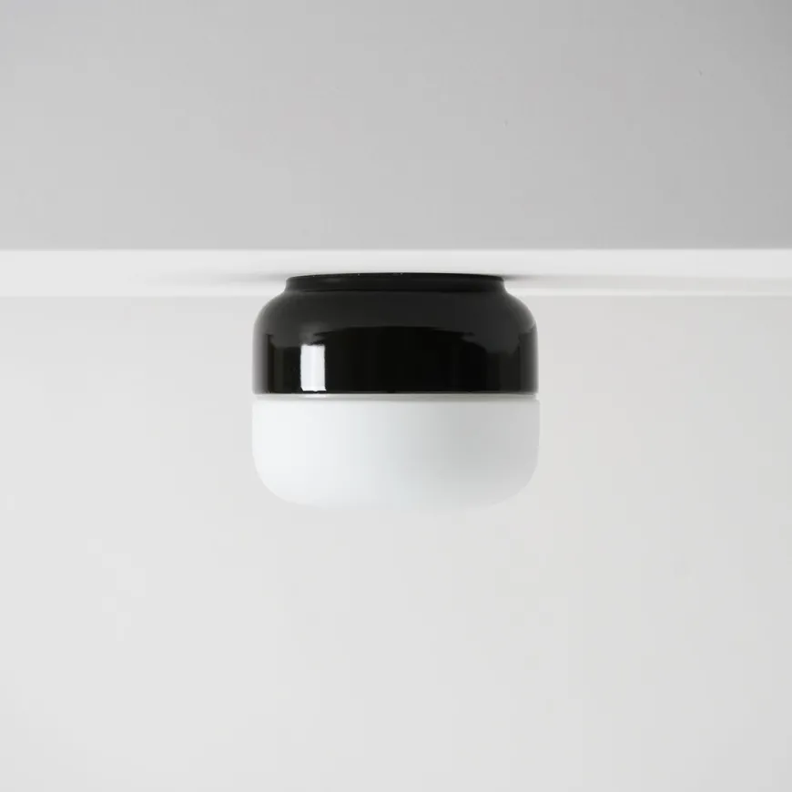 Ifø Ohm 140 / 115 tak/vegg 10W LED dimbar IP44 - 3000K
