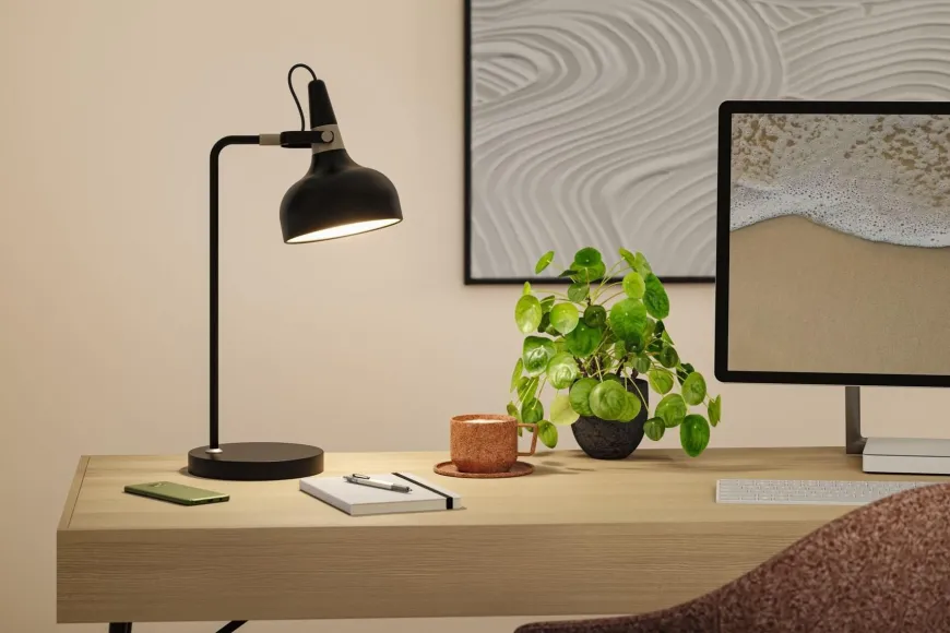 Juna bordlampe