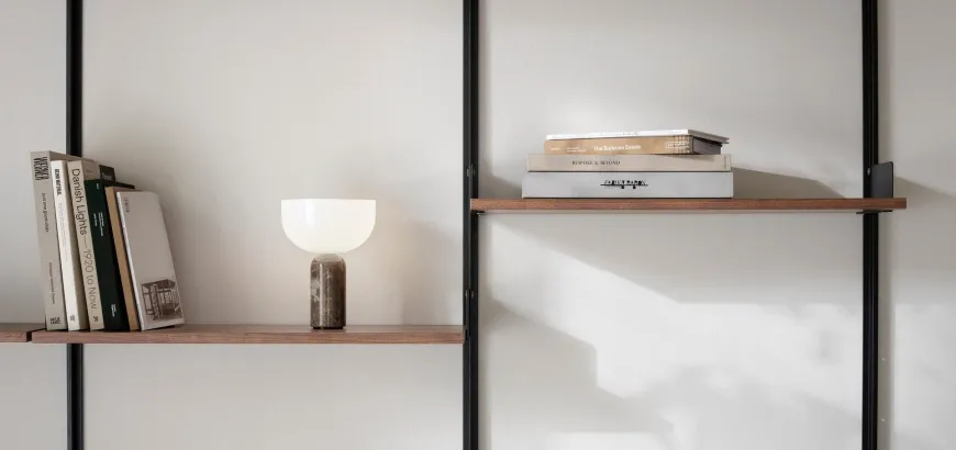 Kizu Portable bordlampe - Grå marmor