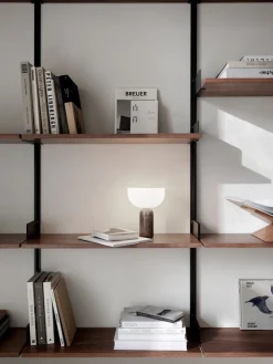 Kizu Portable bordlampe - Grå marmor