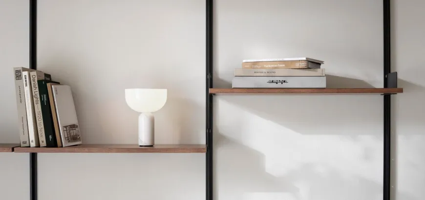 Kizu Portable bordlampe - Hvit marmor