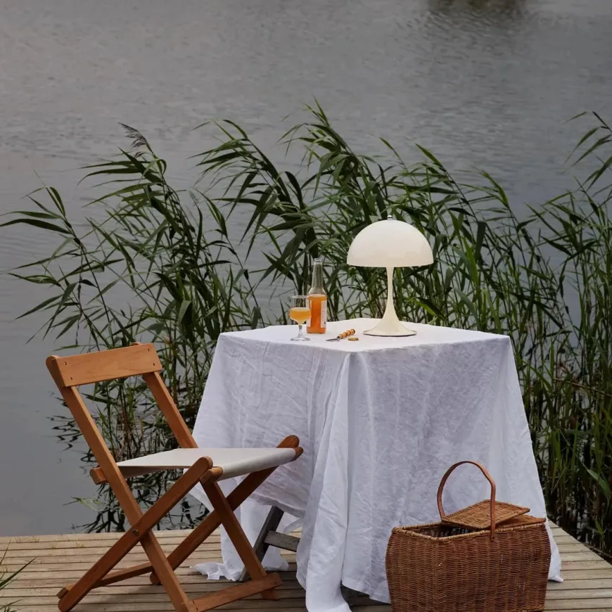 Louis Poulsen Panthella 250 V3 Portable bordlampe