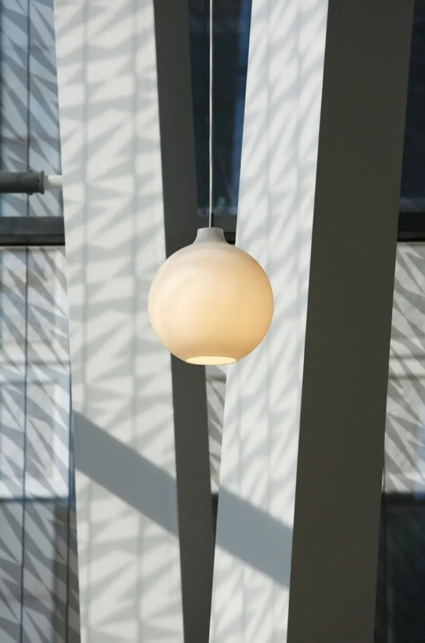 Louis Poulsen Wohlert taklampe Ø30 - Opal