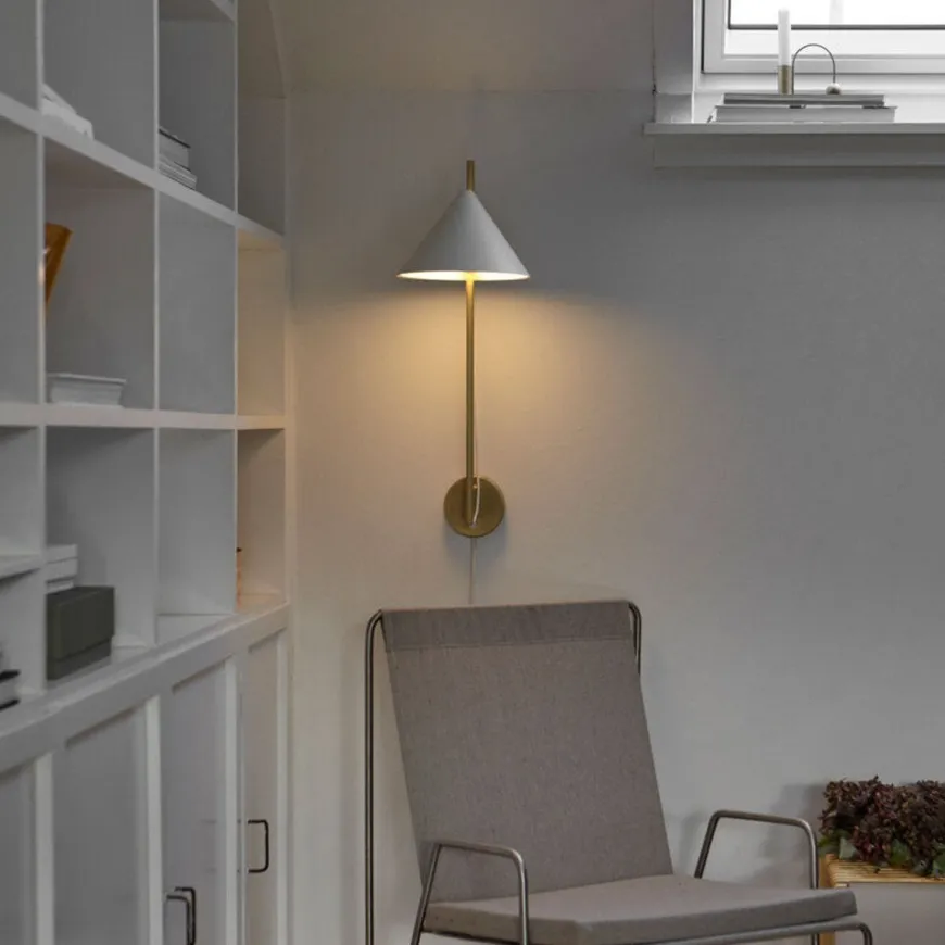 Louis Poulsen Yuh Vegglampe