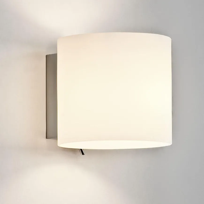 Luga vegglampe - Opal glass