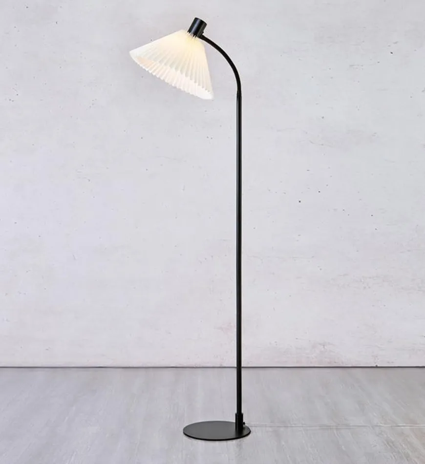 Mira gulvlampe 145 cm - Svart/Offwhite - Svart / Hvit