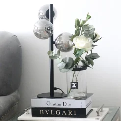 Molekyl bordlampe