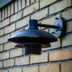 Morph D24 utendørs vegglampe IP44