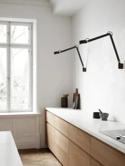 Nobu bord/vegglampe 9W LED dimbar - Svart