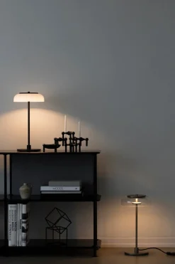 Nuura Blossi bordlampe - svart