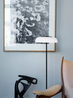 Nuura Blossi gulvlampe svart