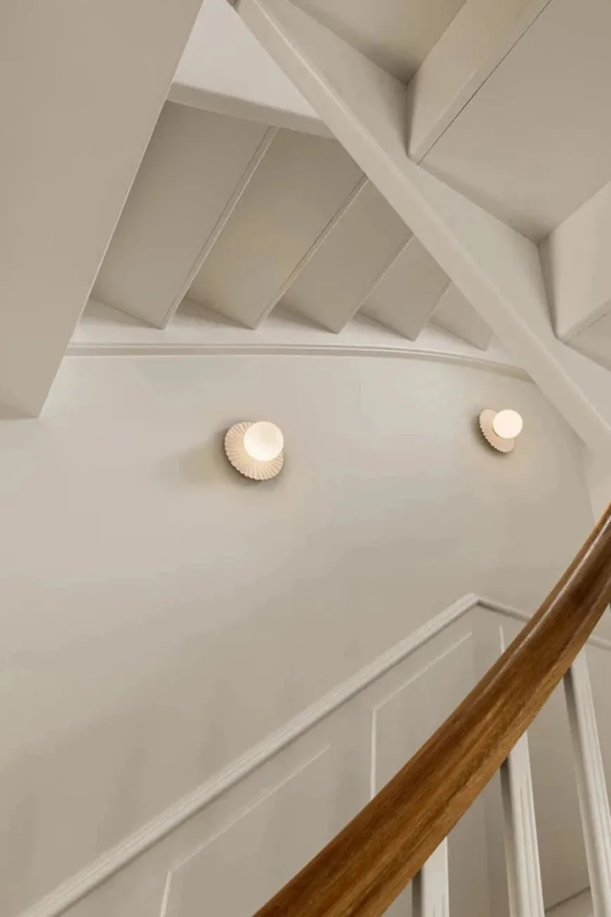 Nuura Liila Muuse vegglampe/taklampe - small - Hvit / opal