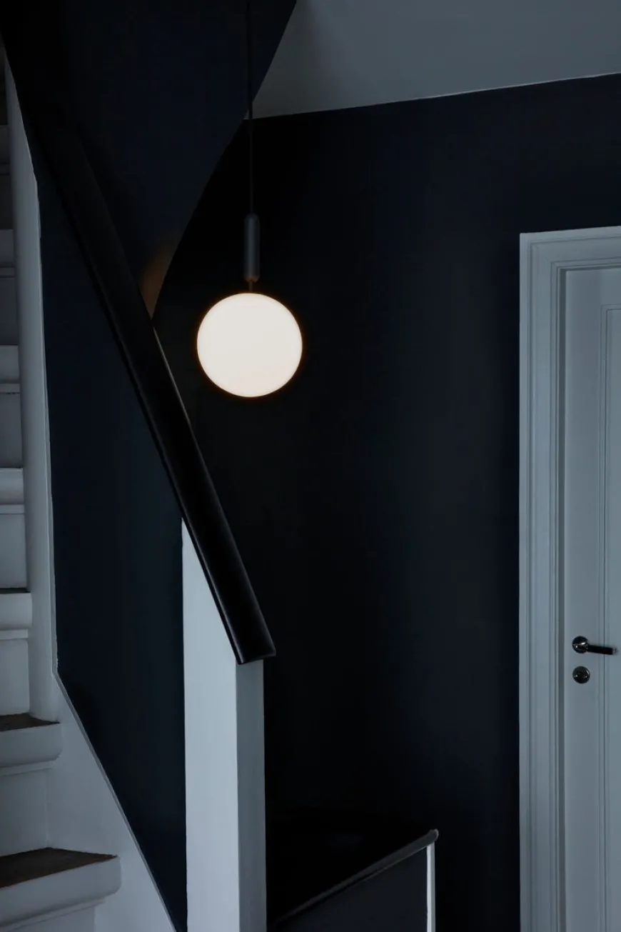 Nuura Miira 1 large svart / opal
