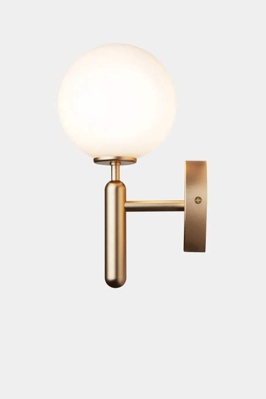 Nuura Miira vegglampe messing / opal