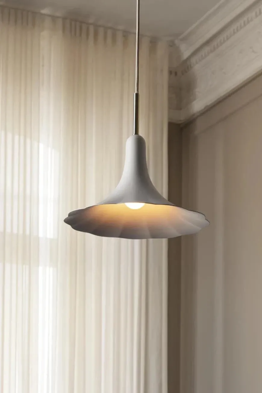 Nuura Petalii taklampe Hvit/messing