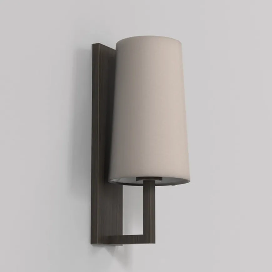 Riva 350 vegglampe med stoffskjerm
