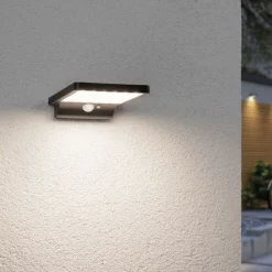 Solveig vegglampe utendørs 4,8W 3000 Kelvin m/bevegelses sensor - Solcelle