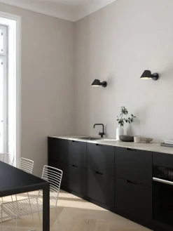 Stay vegglampe - Svart