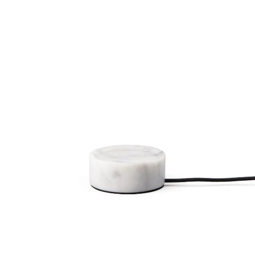 Trip oppladbar bordlampe - Hvit marmor/Hvit skjerm