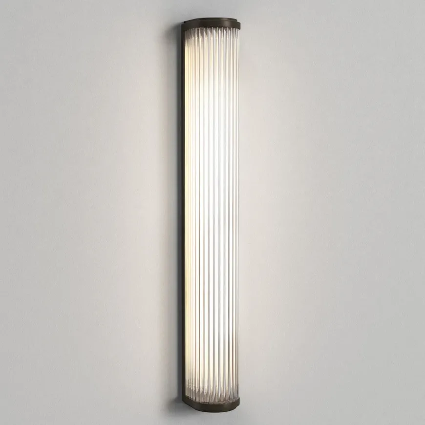 Versailles 600 vegglampe 25W IP44 3000 kelvin - Matt Gullfarget
