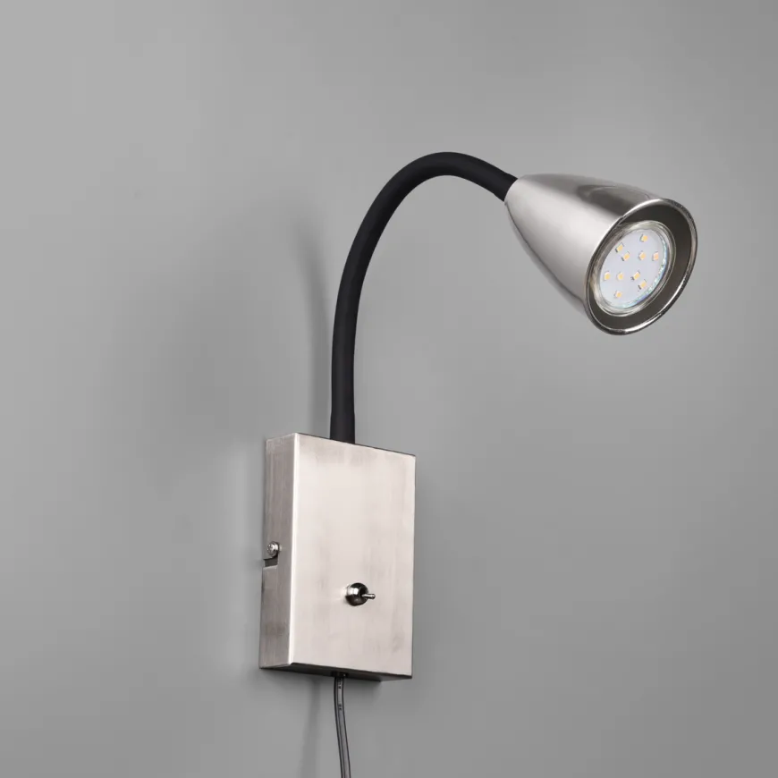 Wanda vegglampe - Nikkel