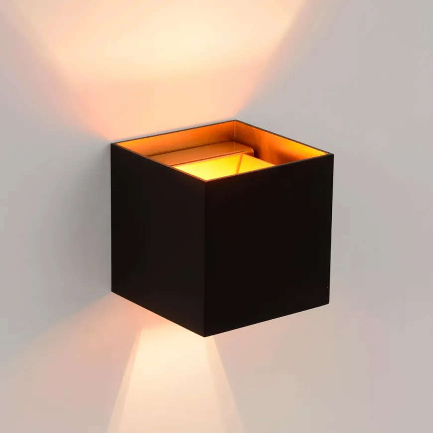 Xio square vegglampe opp/ned