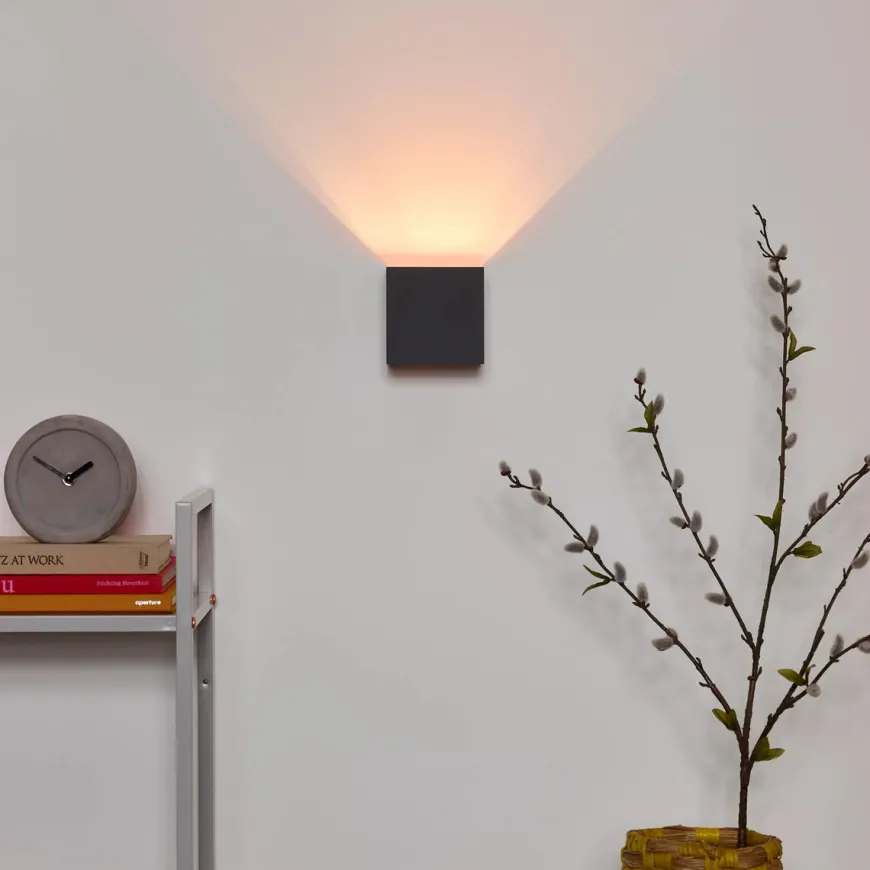 Xio square vegglampe opp/ned